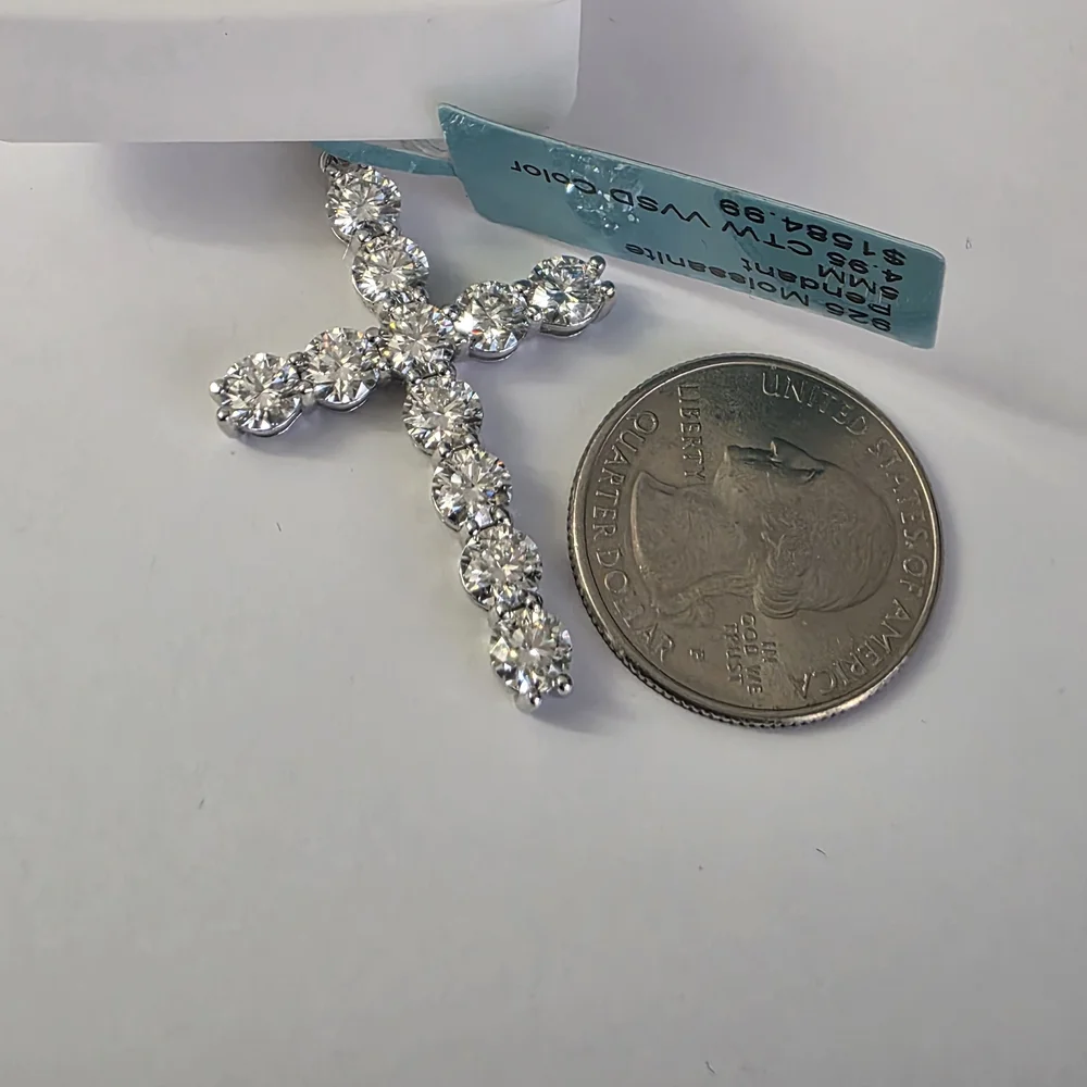 Watch Video / Sterling Silver 925 Moissanite Cross Pendant